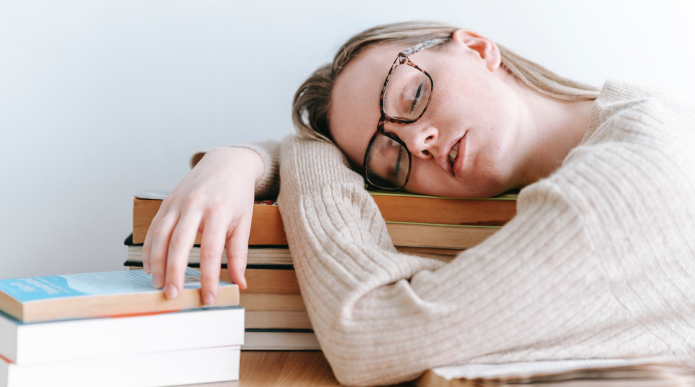 imagem: 10 dicas para dormir melhor e memorizar o que estuda.