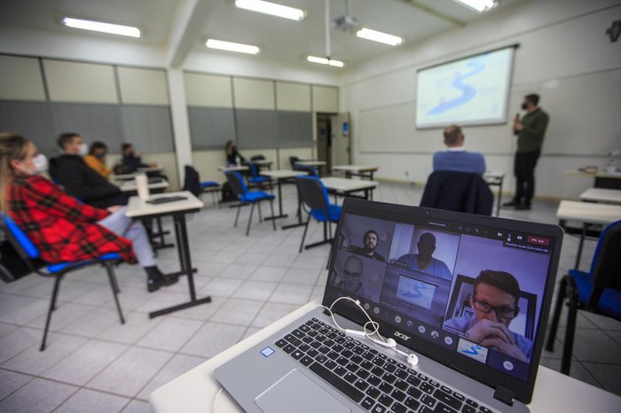 Capa do blog: Universidades do RS planejam ampliar aulas presenciais no segundo semestre